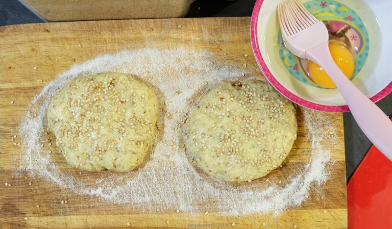 Buns sprinkled with sesame