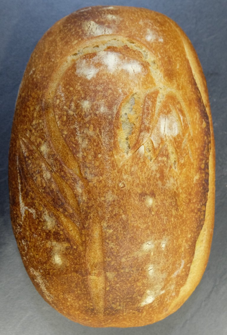 Not enough flour on top and the pattern is not too visible