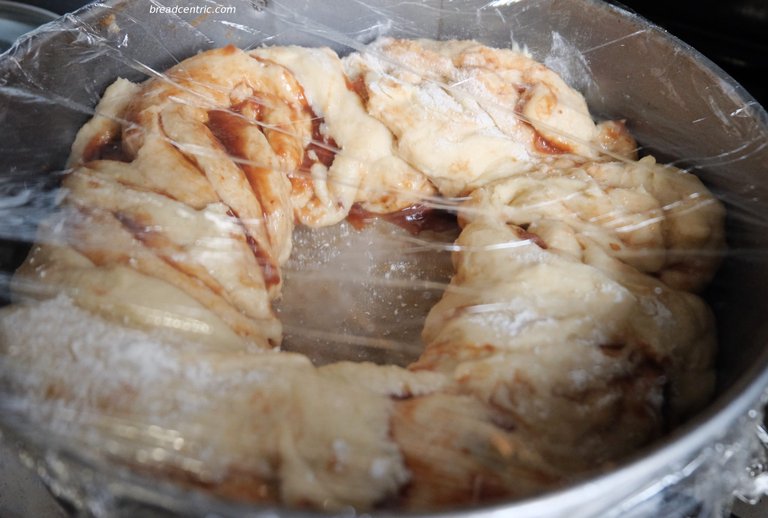 Cake with mascarpone proofing